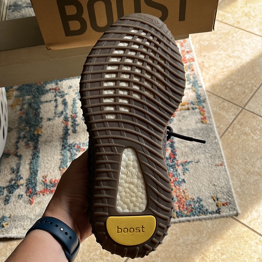 Yeezy Boost 350, Size 8 MENS - Picture 2 of 5